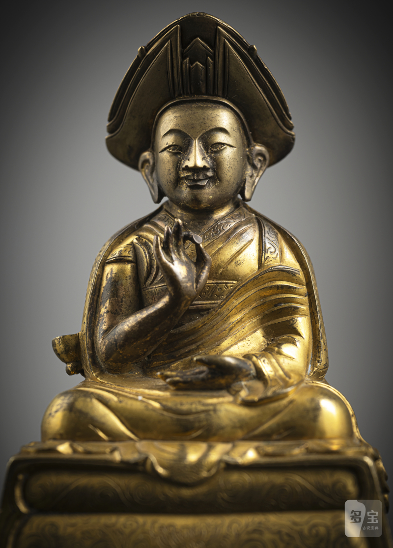 A parcel-gilt bronze figure of lama - 图4